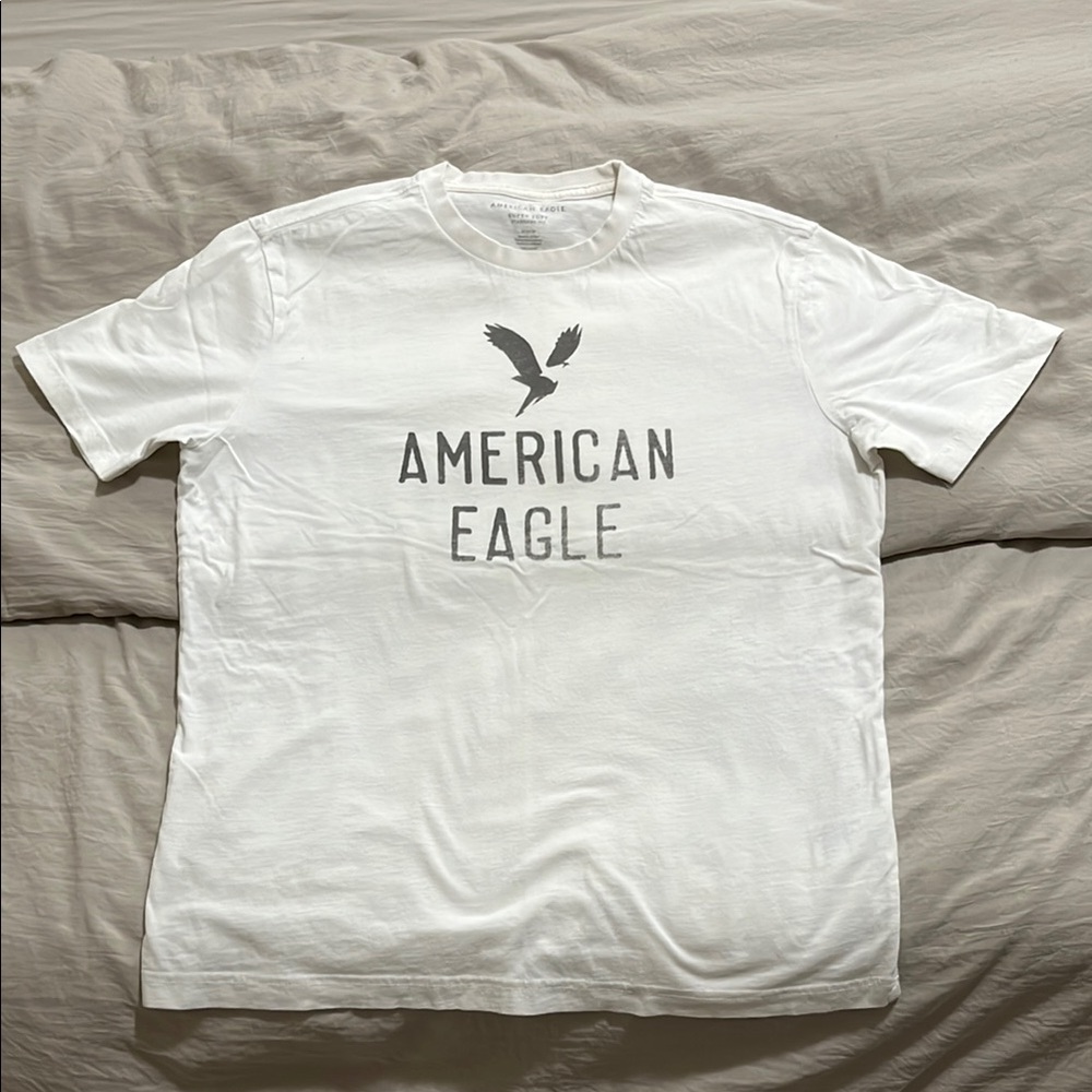 American Eagle Outfitters White Graphic Tee Short Sleeve